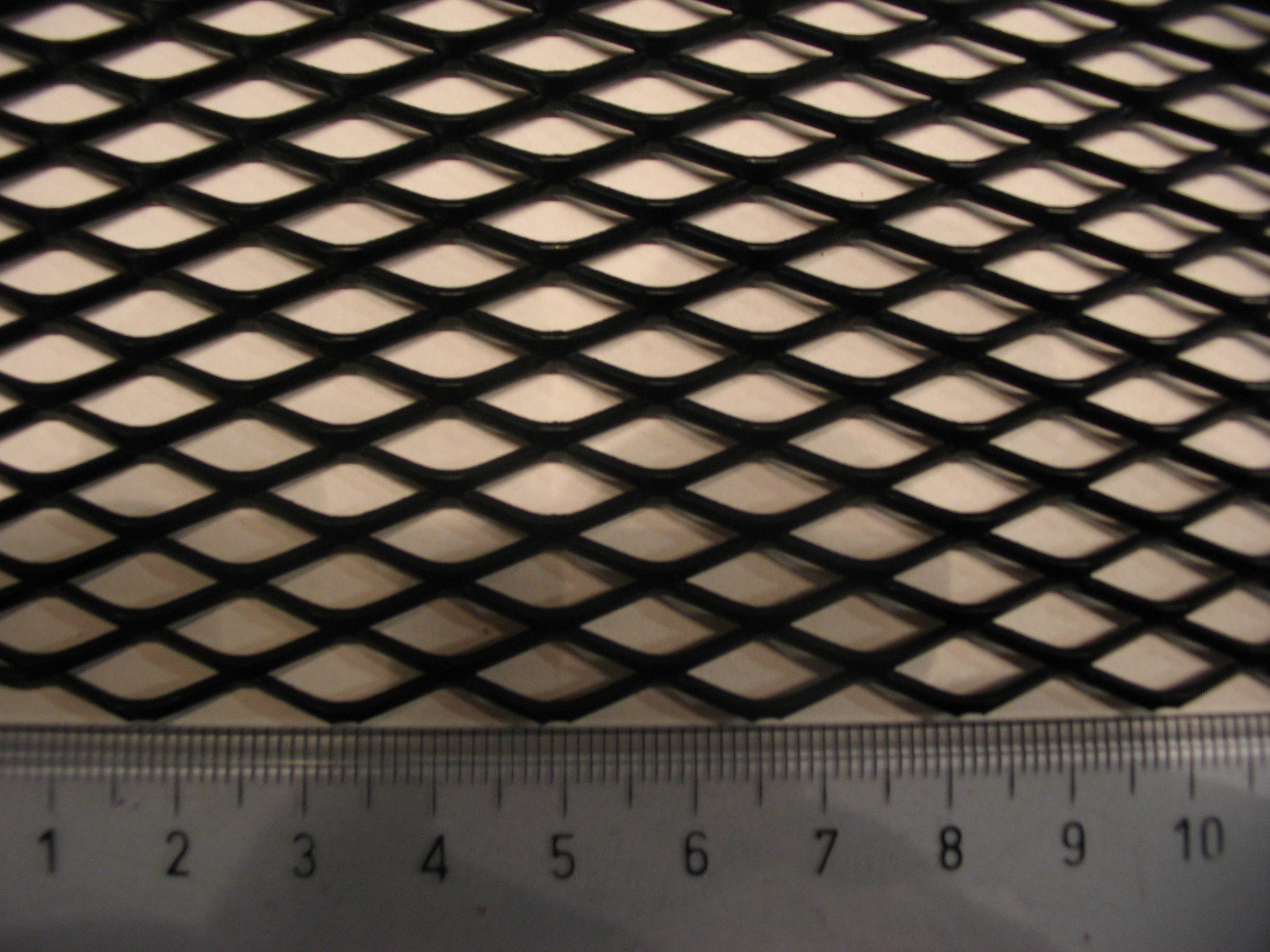 120 X 20 Cm Universal Black Aluminum Diamond Mesh